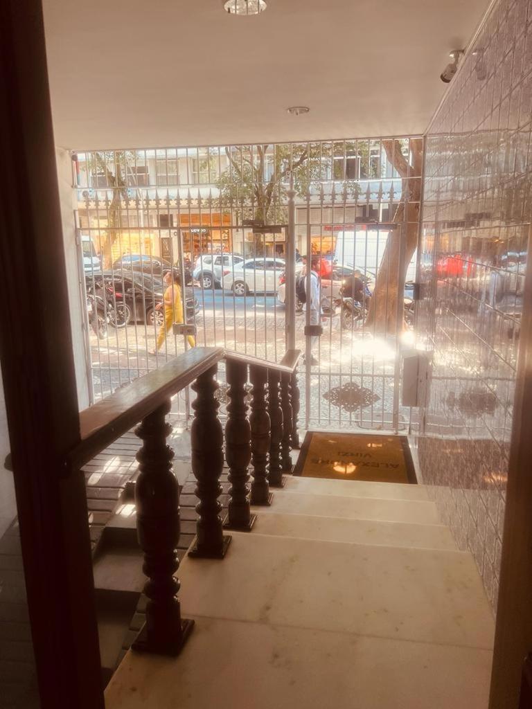 MARAVILHOSO QUARTO E SALA até 4 PESSOAS NO LEBLON na Av ATAULFO DE PAIVA Rio de Janeiro Extérieur photo